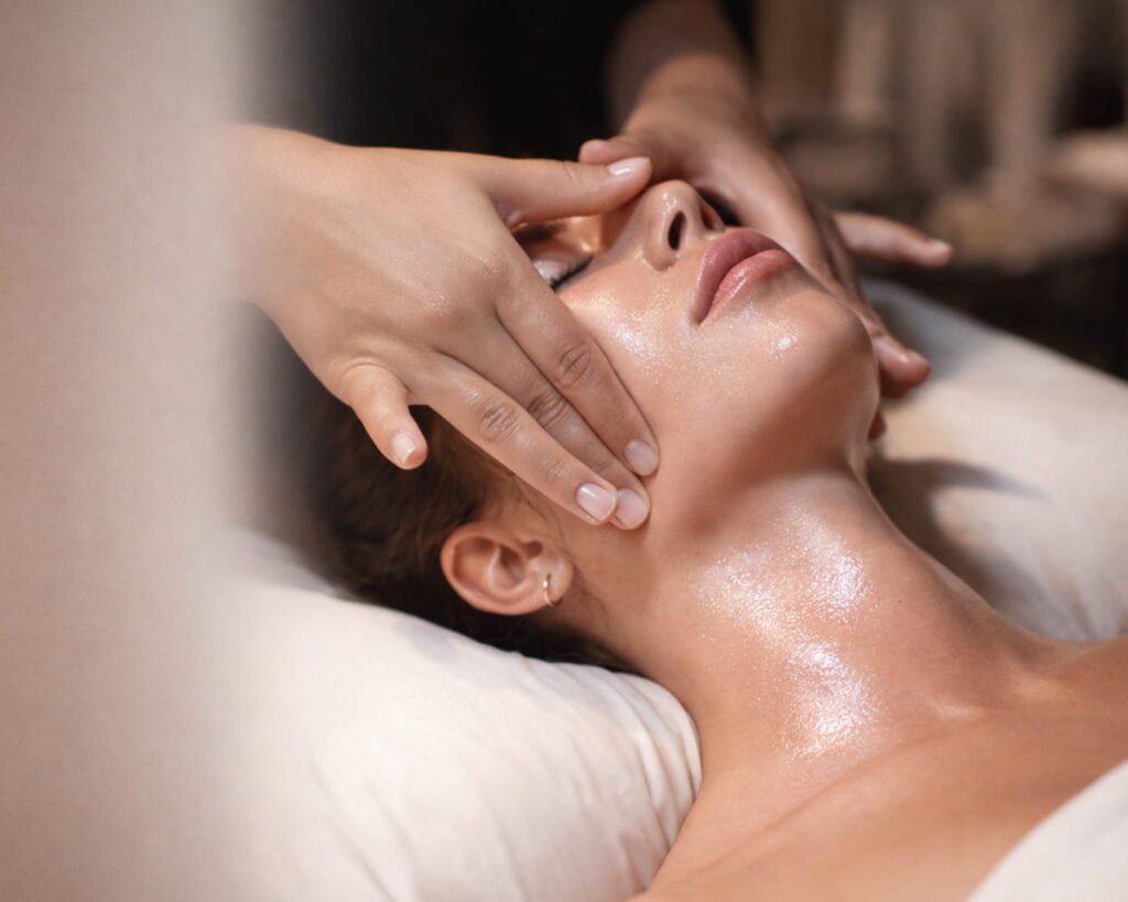 Clinical facial treatment at spa Canggu